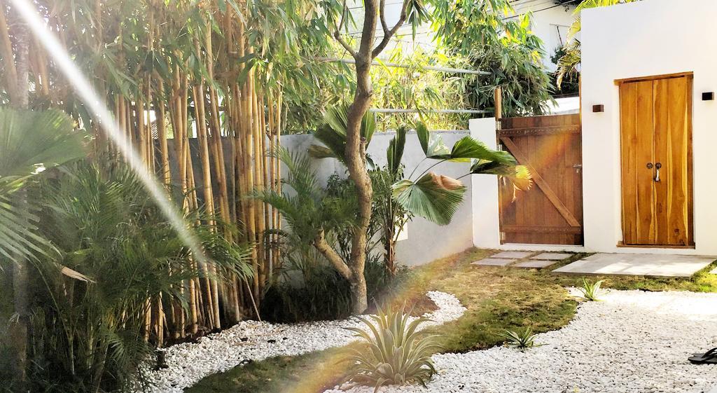Suites Infinity & Beyond Seminyak Buitenkant foto