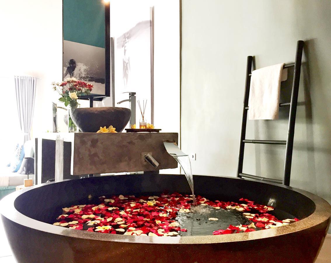 Suites Infinity & Beyond Seminyak Buitenkant foto