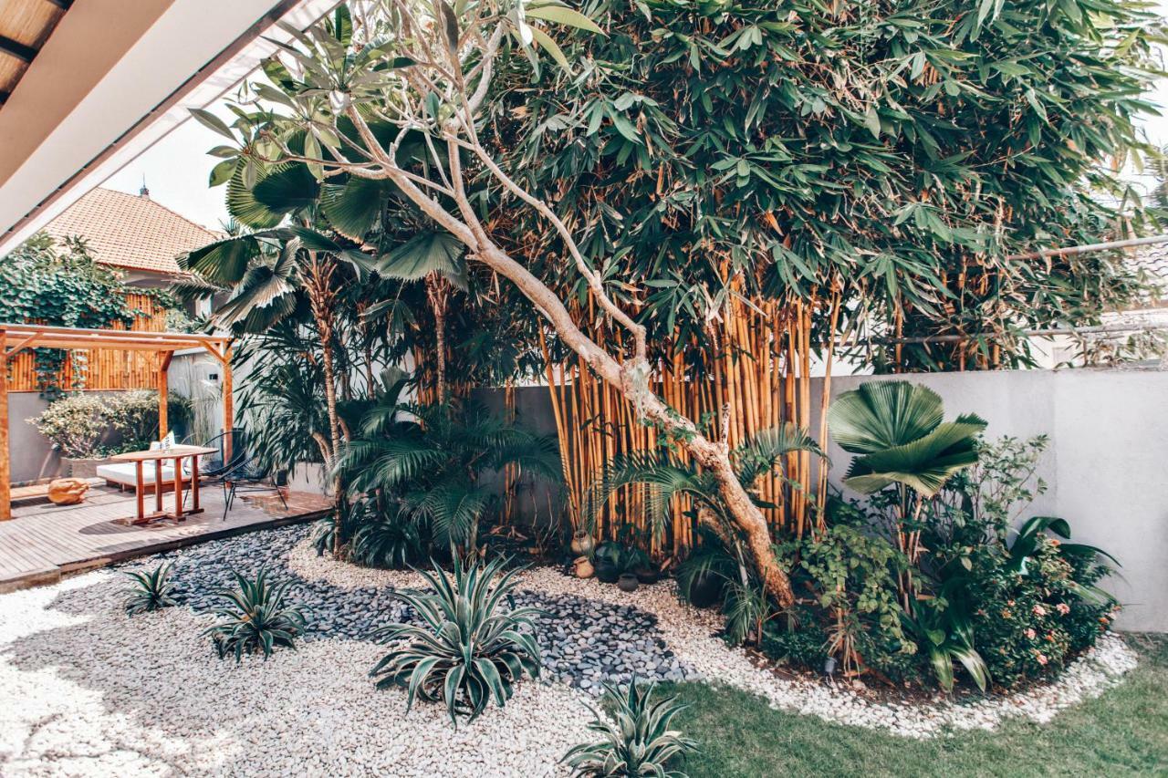 Suites Infinity & Beyond Seminyak Buitenkant foto
